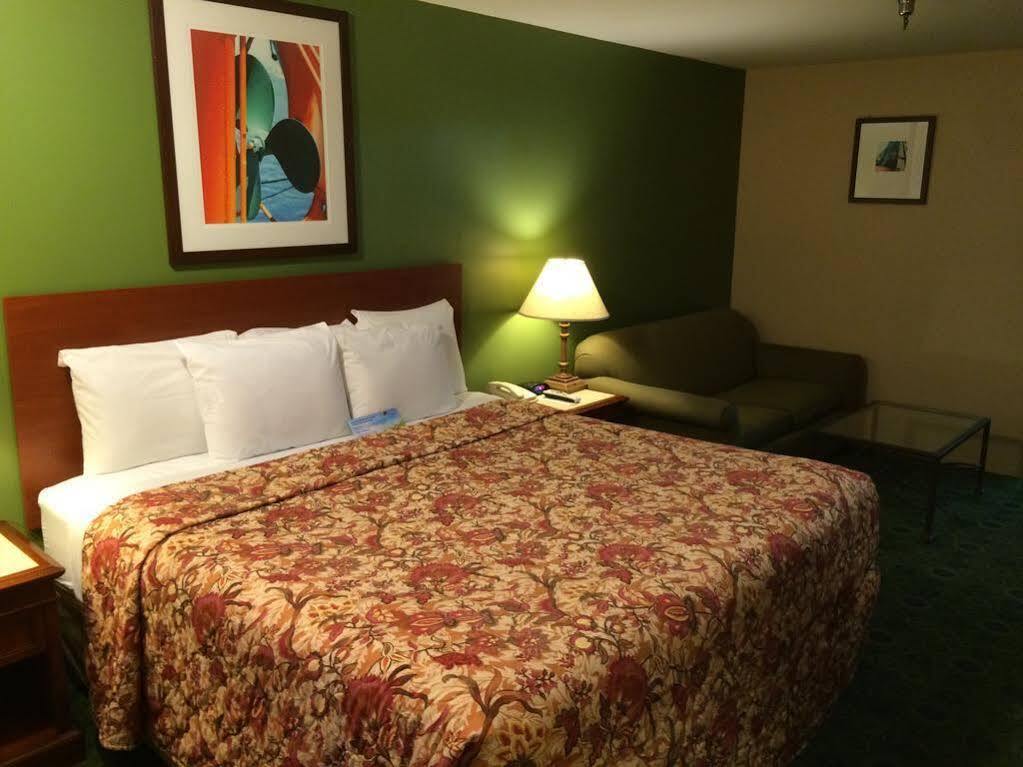 Days By Wyndham Hotel 2*